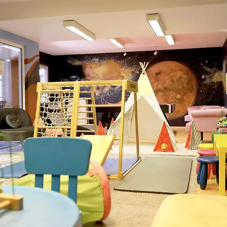 Hotel Hof Von Oldenburg 3*