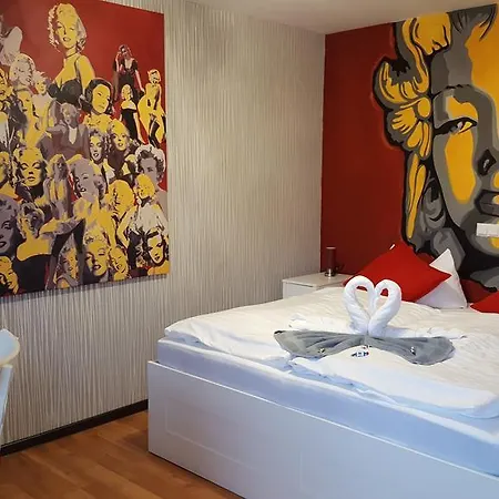 Otel Hof Von Oldenburg 3*
